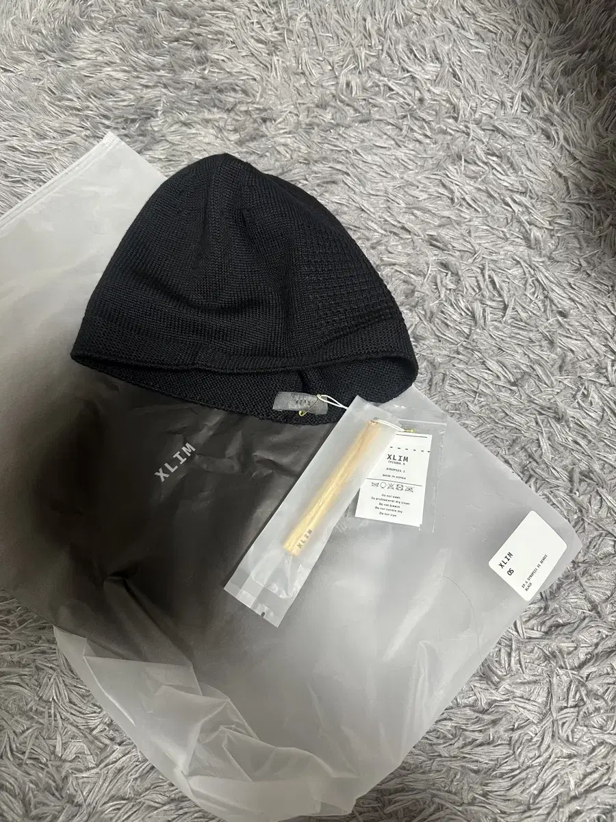 엑슬림 EP.6 SYNOPSIS 01 BEANIE BLACK